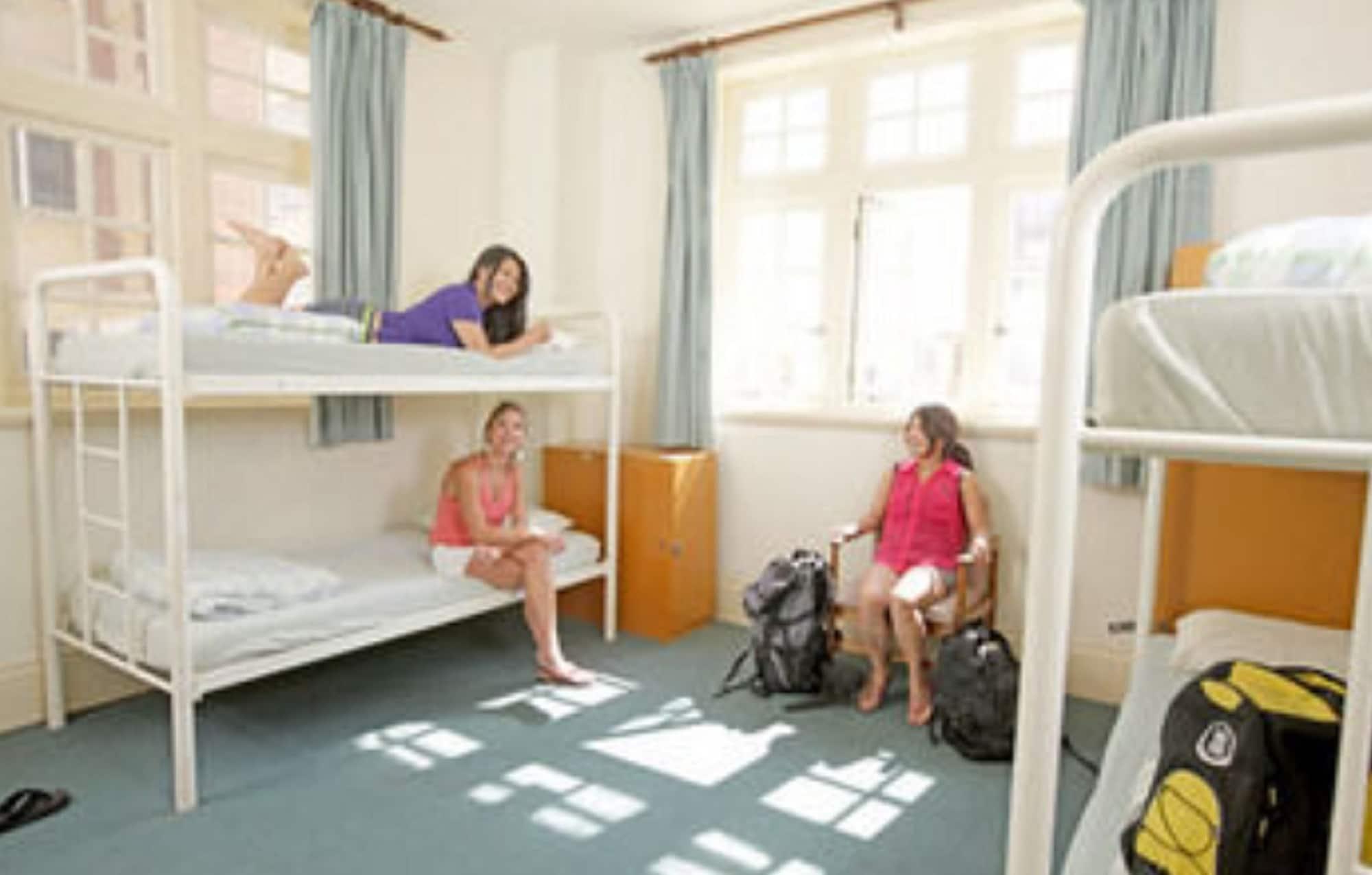 Yha Newcastle Beach Экстерьер фото