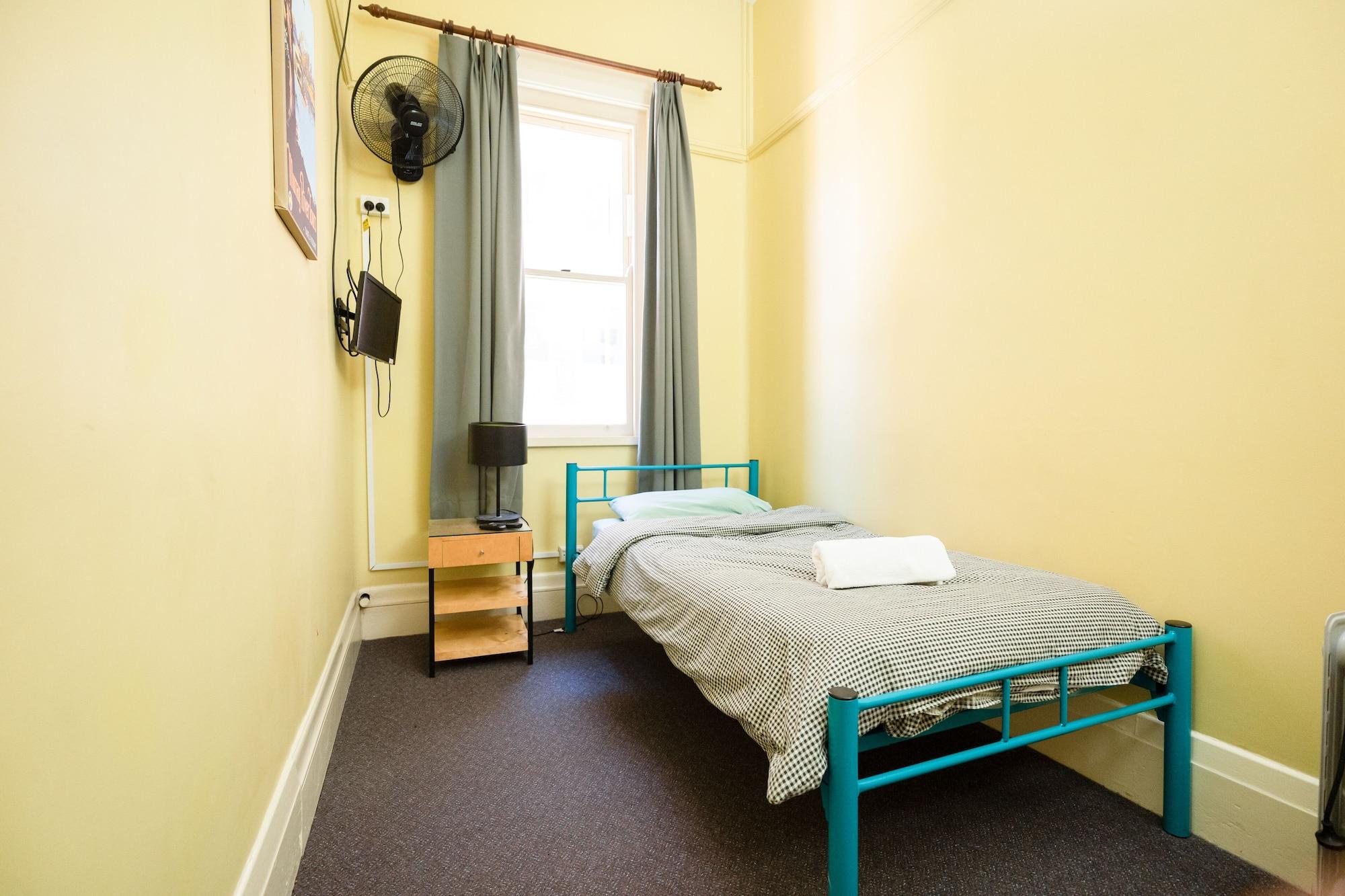 Yha Newcastle Beach Экстерьер фото
