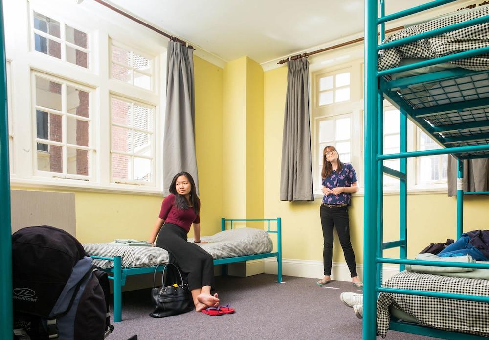 Yha Newcastle Beach Экстерьер фото